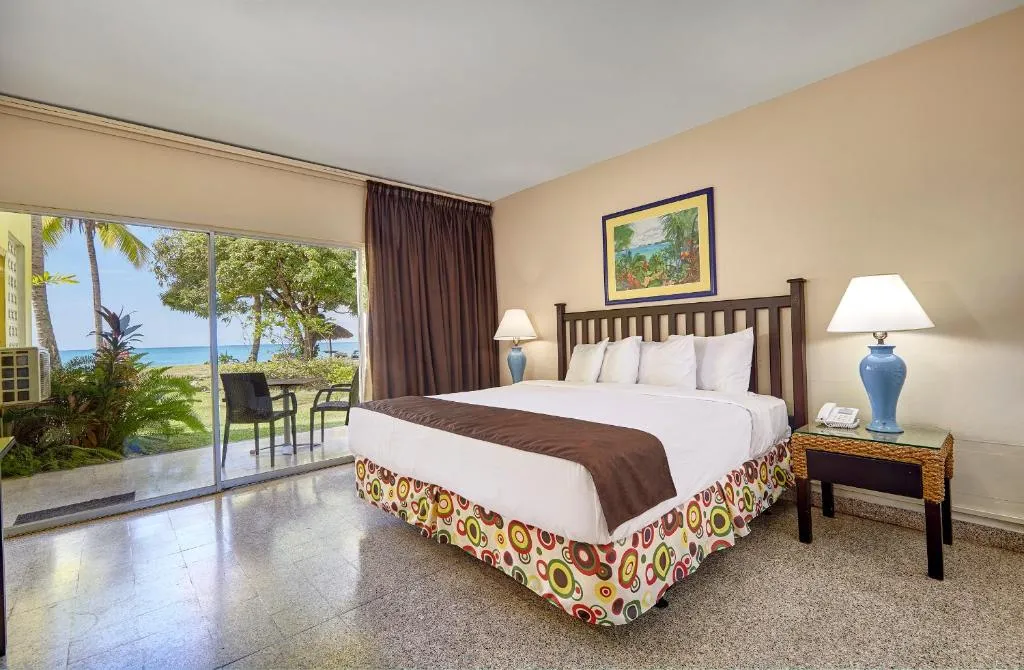 Standard King or Twin Room with Sea View